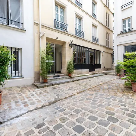 Gorgeous 1bedroom Industrial Style Flat-place Vendome *
